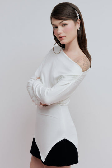 Long Sleeve Off-Shoulder Blouse - 0T1055 - White