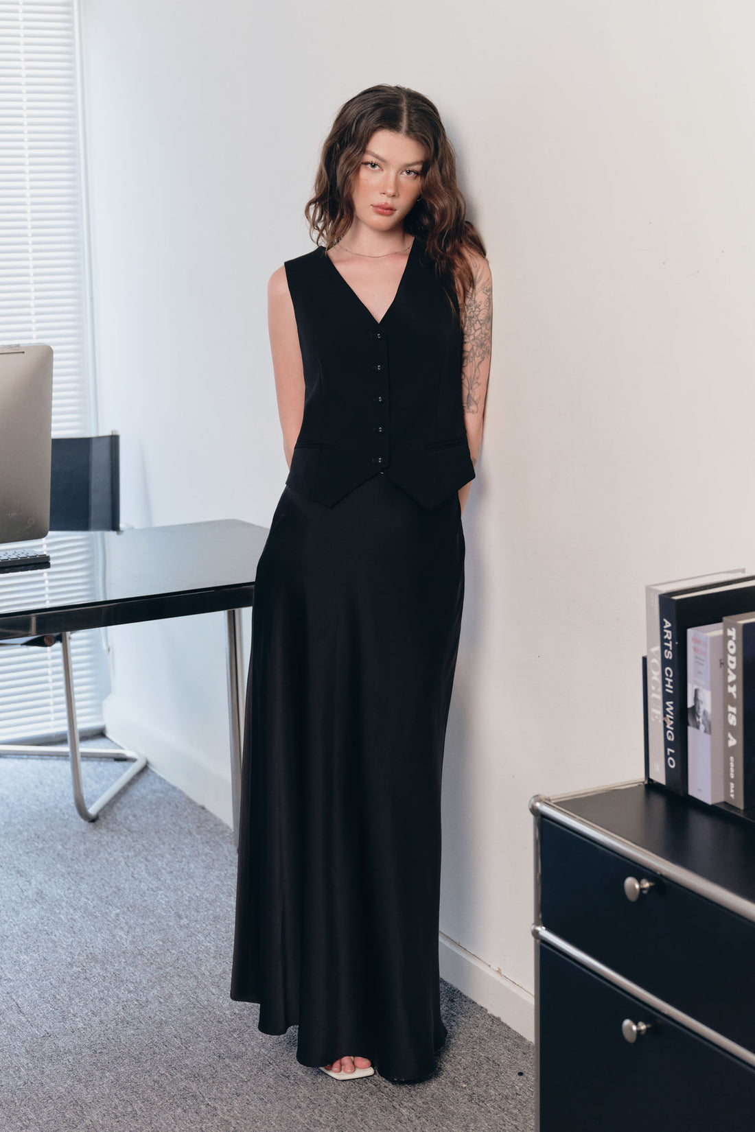 Tailored Fit Vest - 0T1087 - Black