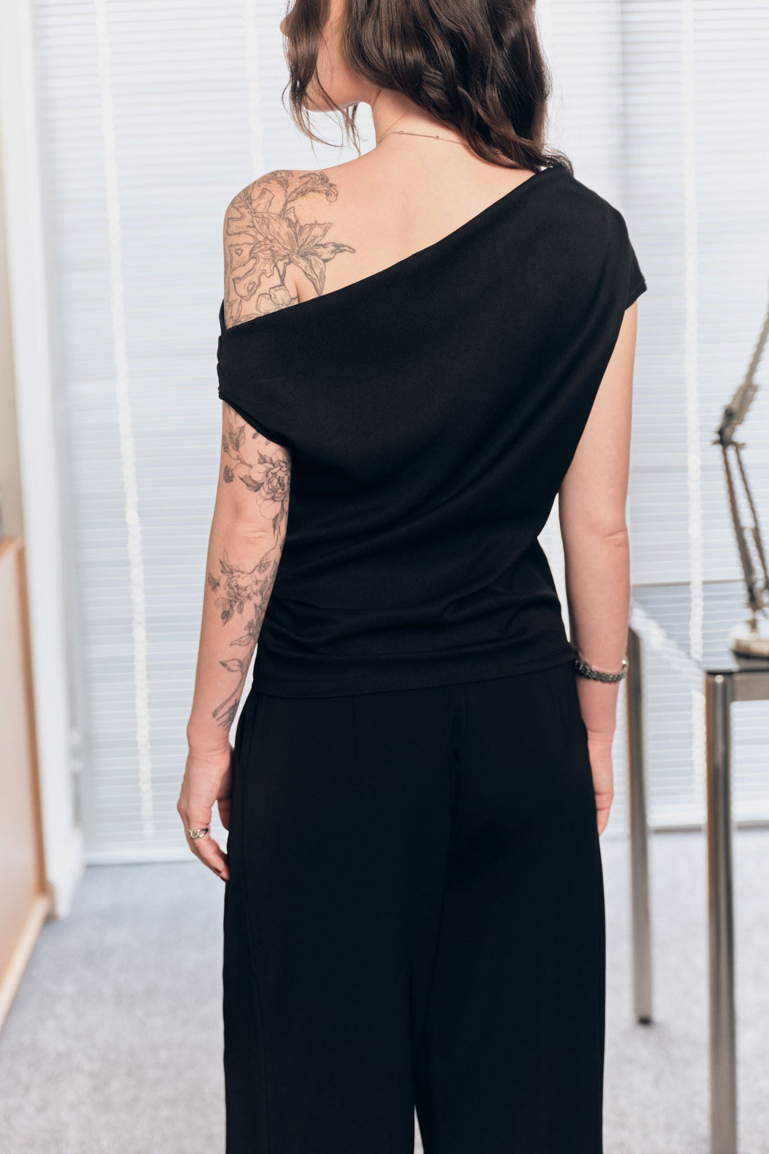 Pleated Straight Leg Trousers - 0Q0387 - Black
